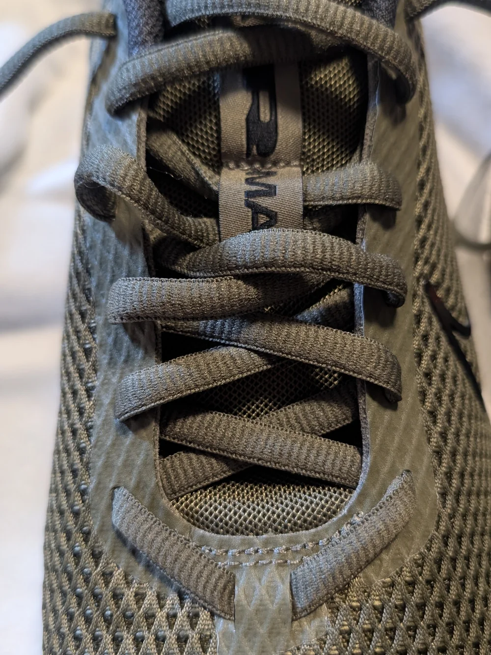 NWOT 9.5 Men's Athletic Mesh Running Shoes - Olive/Gray